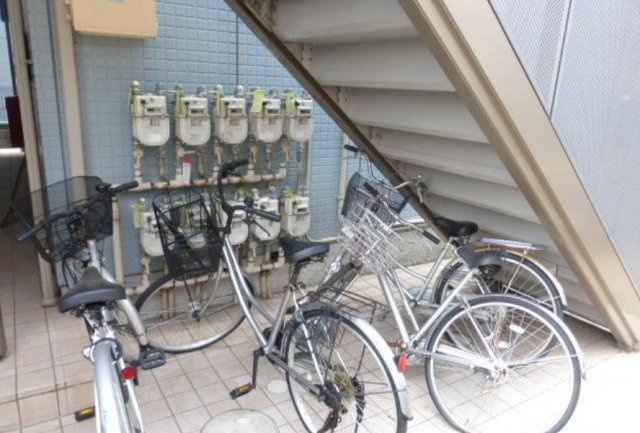 ブルースターの駐車場
