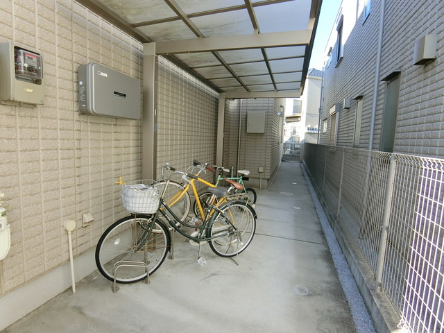 日野市南平３丁目の賃貸マンションのその他共用部分|★屋根付き自転車駐輪場です★