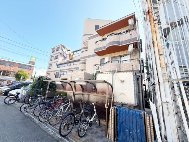 第2クリスタルハイツの外観