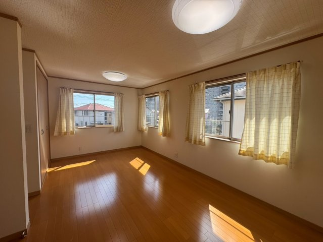 宇都宮市東浦町中古住宅の洋室