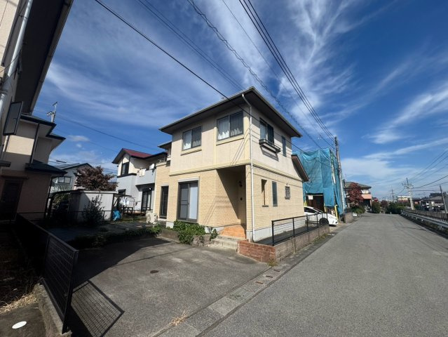 宇都宮市東浦町中古住宅の前面道路含む現地写真