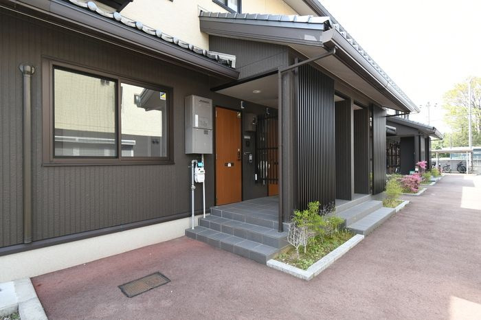 ジュネス東岩瀬　Bのエントランス