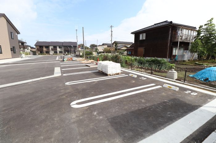 グラン ストリーツ　Bの駐車場