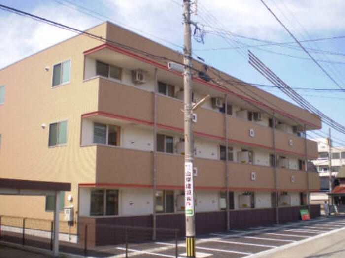シャトル ジュネスⅡの外観