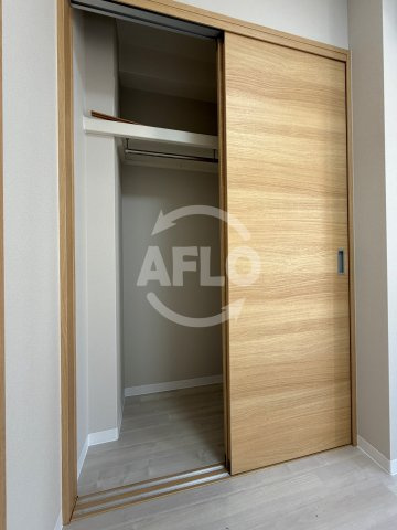 フロンティアコート堺筋本町の収納|フロンティアコート堺筋本町　クローゼット