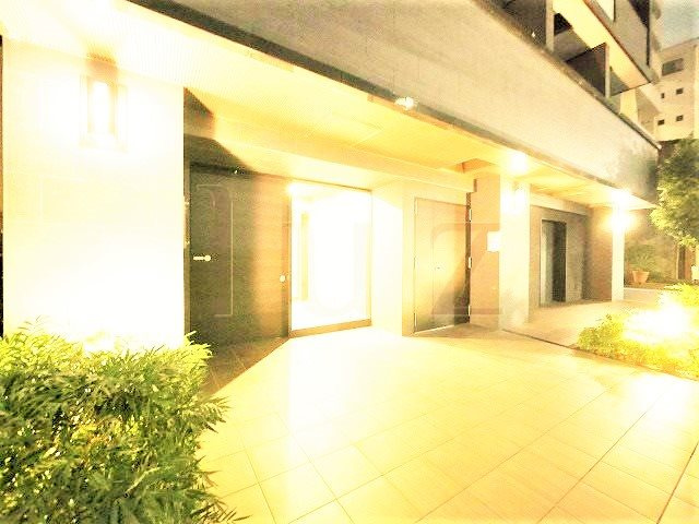 レア横濱戸部駅前の外観