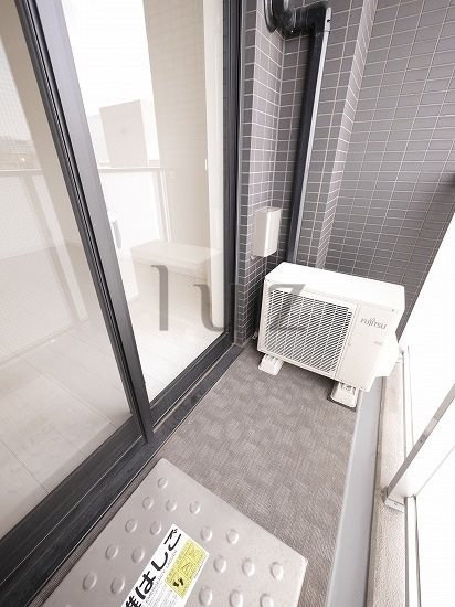 レア横濱戸部駅前のバルコニー