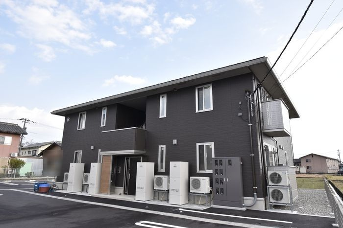 シェレトワレ上冨居　Ｂ棟の外観