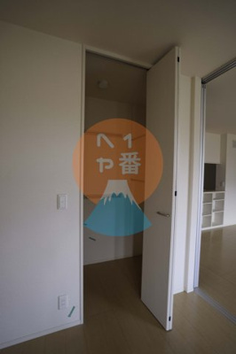 【収納】 | ファミールB | クローゼット　※参考写真です