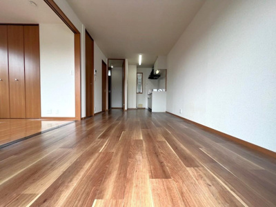 【居間・リビング】 | コートキャピタル | ※105号室の画像です