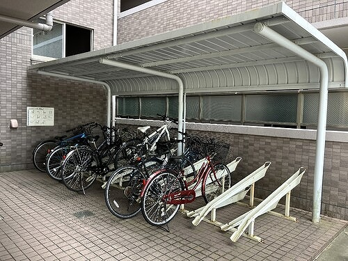 ベレーサ本山のその他|駐車場（エントランス横）　※2024年10月撮影