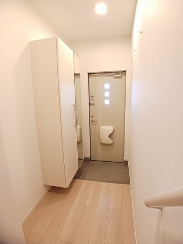 クレメント岩出Ｃの玄関
