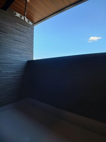 クレメント岩出Ｃのバルコニー