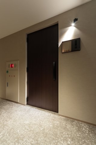 ＭＯＣＸＩＯＮ　ＰＲＥＭＩＵＭ四谷大京町の玄関|※写真は同タイプ住戸です。