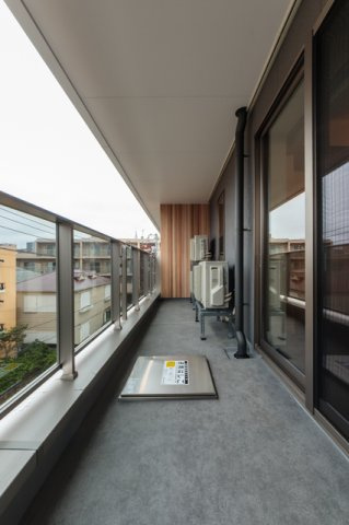ＭＯＣＸＩＯＮ　ＰＲＥＭＩＵＭ四谷大京町のバルコニー|※写真は同タイプ住戸です。