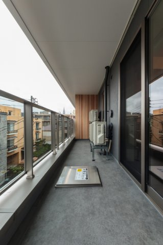 ＭＯＣＸＩＯＮ　ＰＲＥＭＩＵＭ四谷大京町のバルコニー|※写真は同タイプ住戸です。