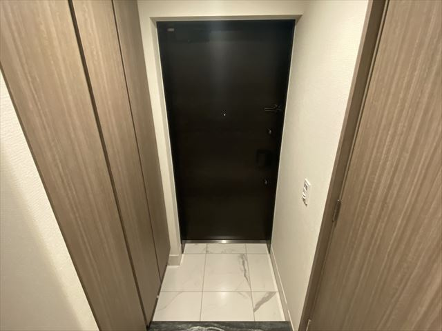 フレンシア築地の玄関