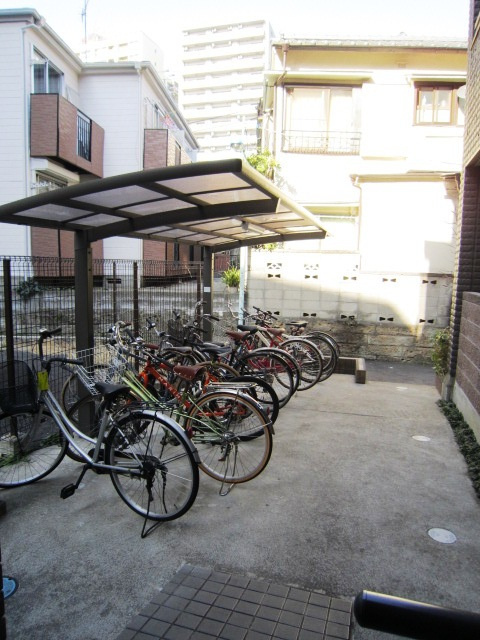ドミールTの駐車場