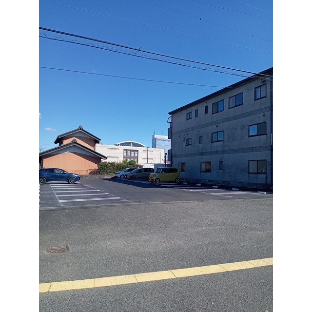 岐阜市薮田東１丁目の駐車場の外観