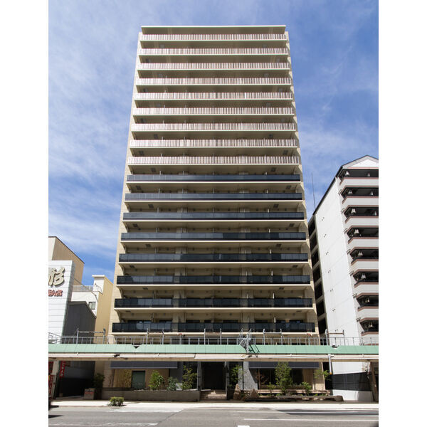 スプランディッド本町グランの外観