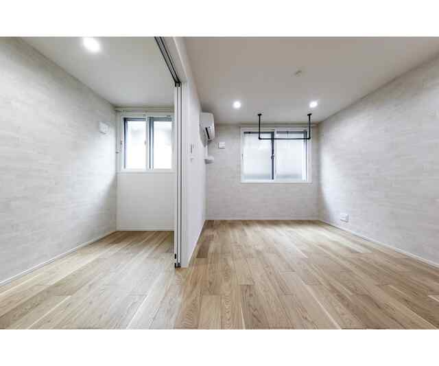 ＷｏｏｄＣｒｅｓｔ中延Ｒｅｓｉｄｅｎｃｅ(ウッドクレストナカノブレジデンス)の居間・リビング