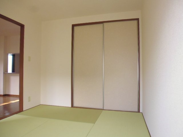 サンライフ東塚Ａの和室