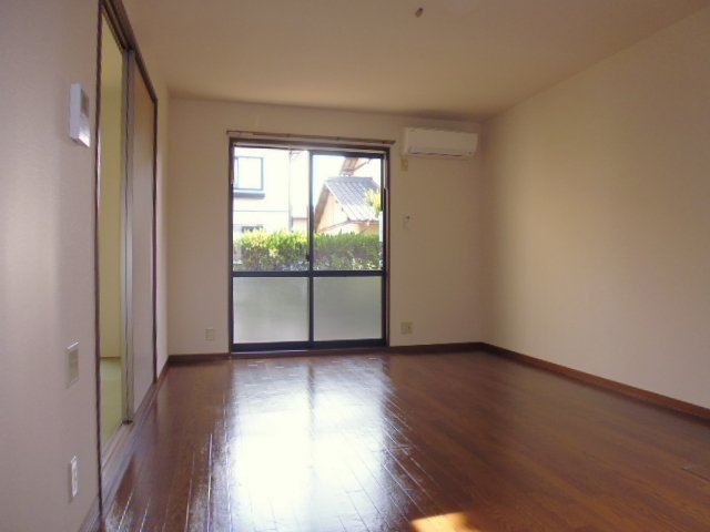 サンライフ東塚Ａの居間・リビング