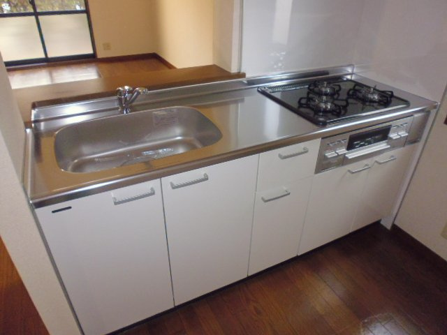 サンライフ東塚Ａのキッチン|システムキッチン