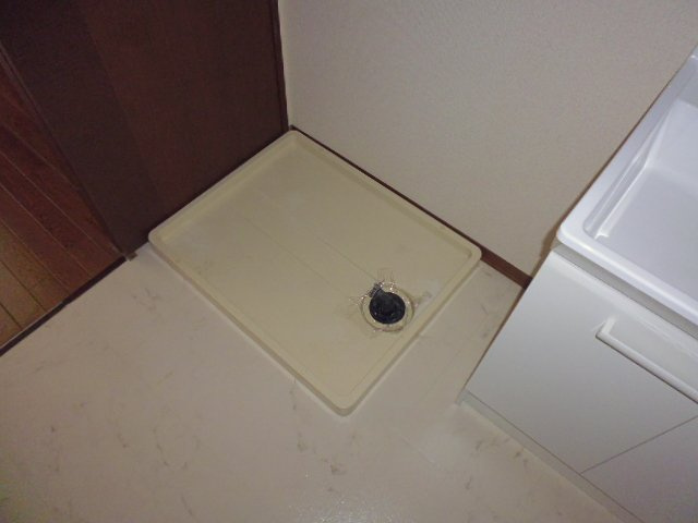 サンライフ東塚Ａのその他|洗濯機置き場