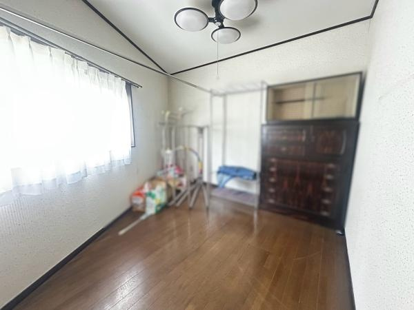 橋本市学文路　中古戸建の洋室
