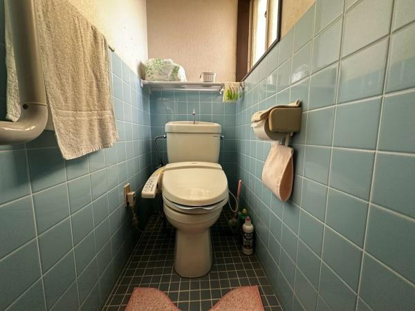 橋本市学文路　中古戸建のトイレ