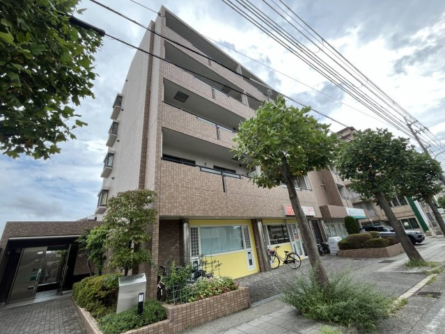 ファミリアル門戸