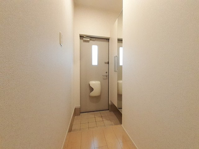 ハッピーフィールド　あじさい館の玄関
