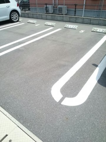 ラポール　Ⅰの駐車場