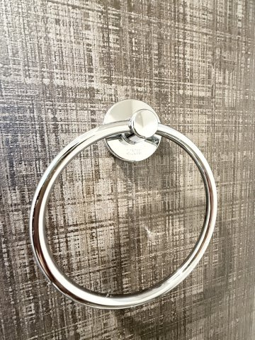 MAISON SOLEILのトイレ|おしゃれなタオル掛け