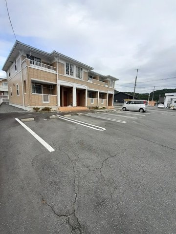 リリーベル　Ｂの駐車場