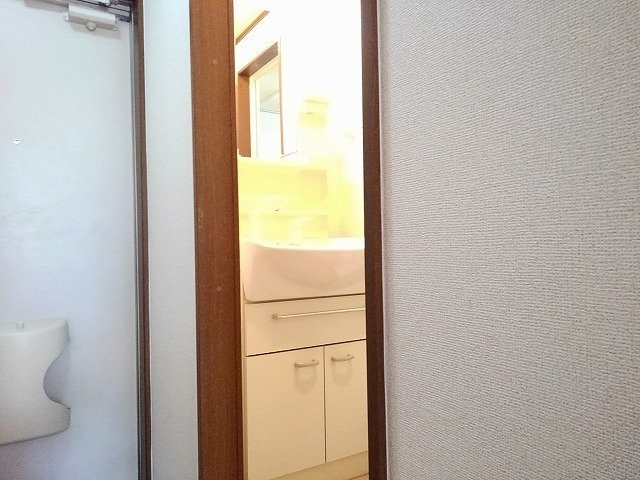 シューネスの洗面所