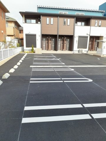 ディセントラ西五城Ⅱの駐車場