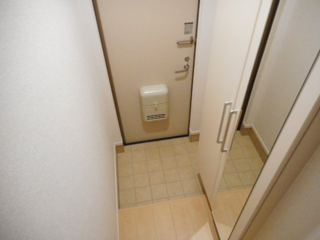サニーコートの玄関