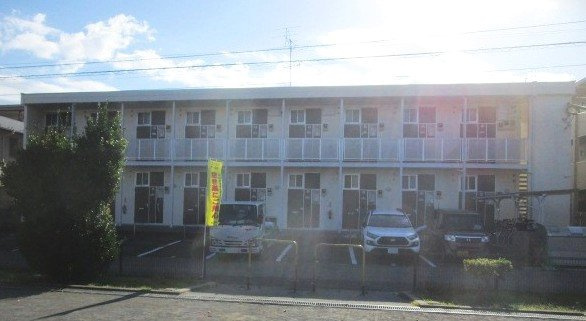 レオパレスルミエールの外観