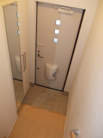 フレグランス　ベルの玄関
