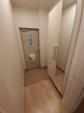 メゾンリヴィエールＯの玄関