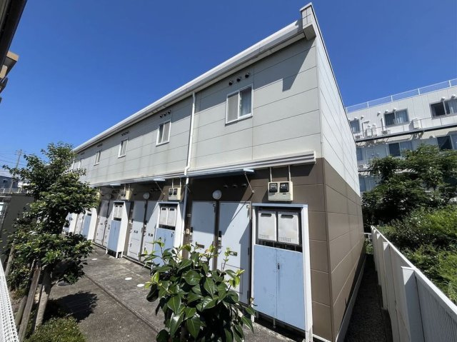 レオパレスグリーンコート　小栗の外観