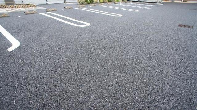 ドルチェの駐車場