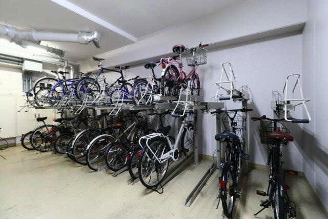 パレステュディオ銀座一丁目の駐車場