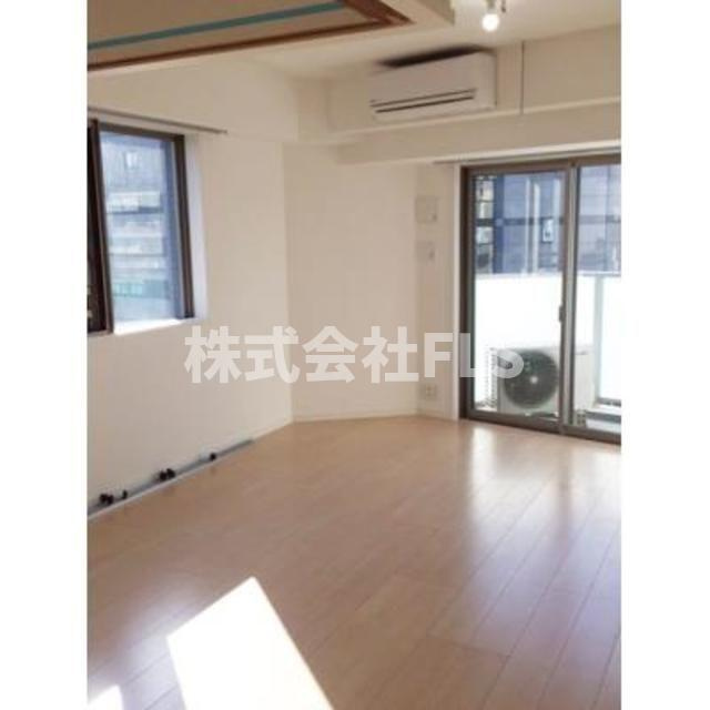 中央区新川１丁目の賃貸マンションの居間・リビング