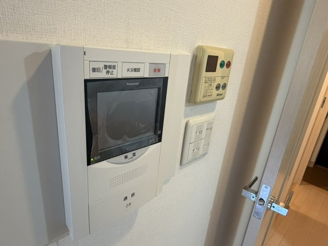 プレサンス名古屋STATIONザ・シティのセキュリティ|※同物件他部屋写真
反転、色違いの場合有
現況優先