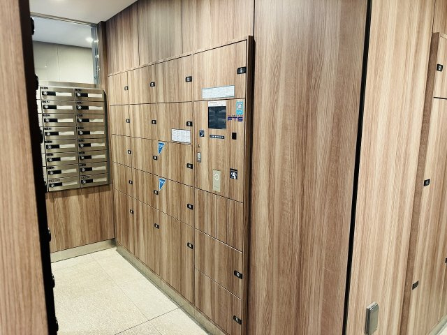 八王子市八日町の中古マンションの設備|～不在時の荷物受け取りに大変便利な宅配BOX～
