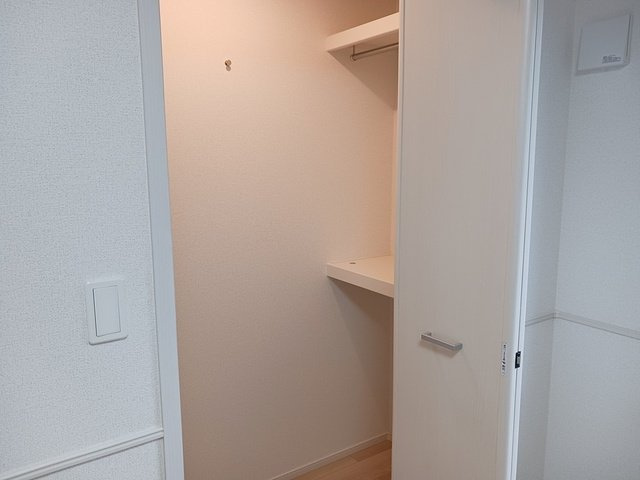 ハイビスカスＢの収納|大きなものも収納できそうです