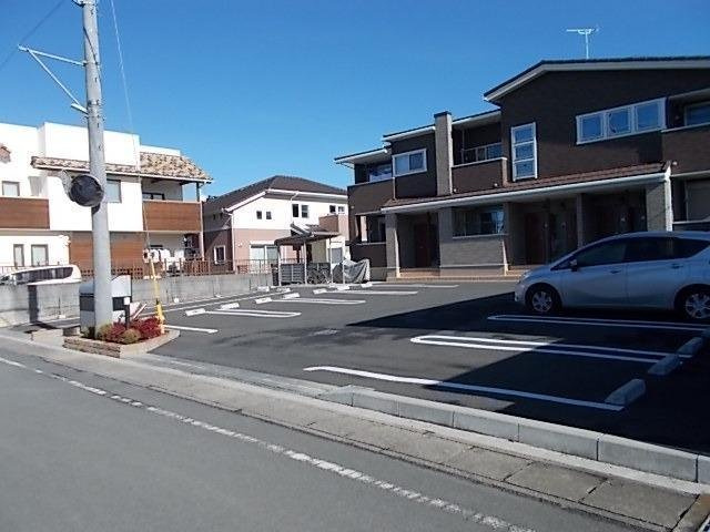 アルモニー　Ⅱの駐車場|駐車場完備です
